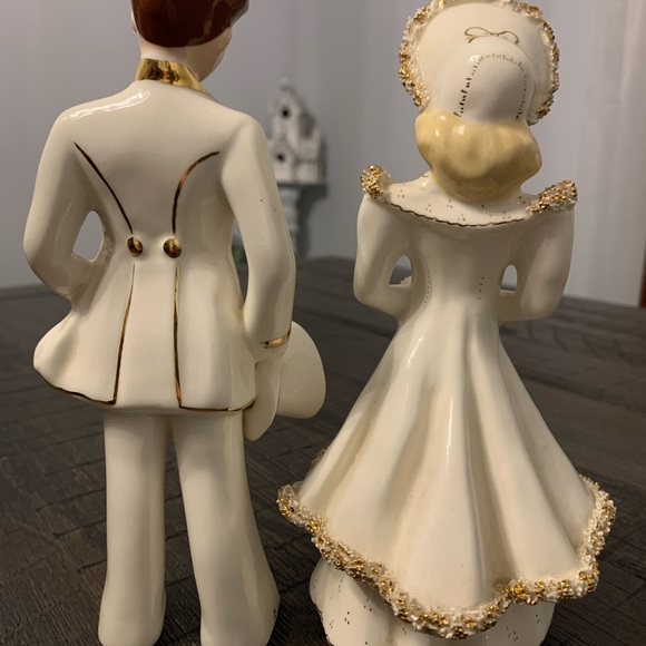 David and Betsy-White With Gold Trim-Blonde Hair - Picture 7 of 11